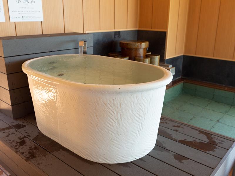湯田上温泉  ホテル小柳 (oyanagi) 2021年9月新設　女性用水風呂　16℃をお楽しみください！