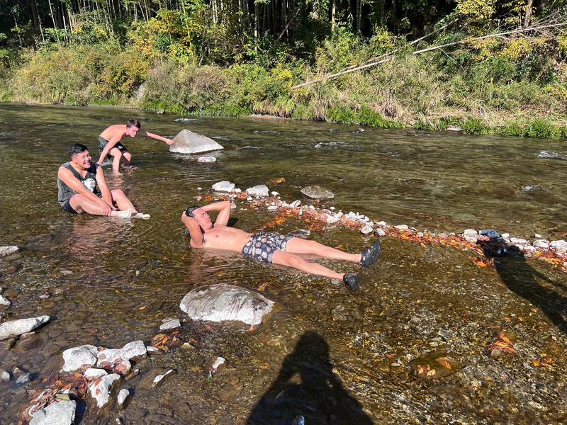 テントサウナ 秋川渓谷リバーティオ 河の上の灼熱テントサウナプラン