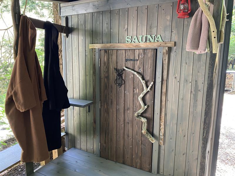 kanrano sauna 手作りの、木造のサウナ小屋
