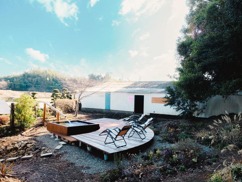 茶臼原ひみつのサウナ 外気浴場(昼)