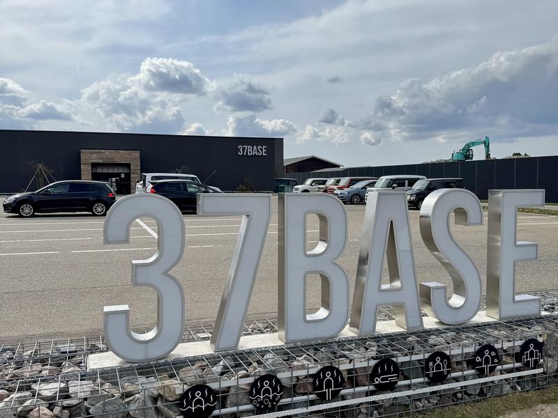 37BASE 外観
