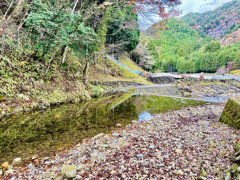 まるかりの里 久野川 水風呂代わりの久野川