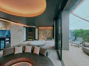 FAV LUX 長崎 写真