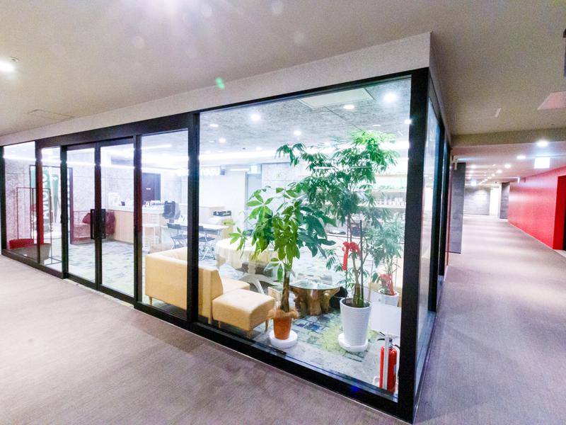 BODY IYASU 岡山駅前 店舗入口