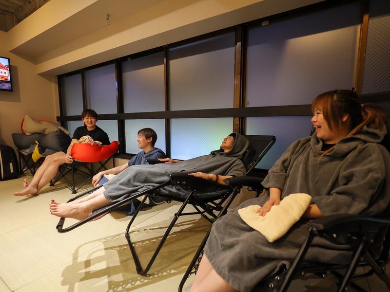 季ららサウナスタジオカフェ くつろげるととのいエリア