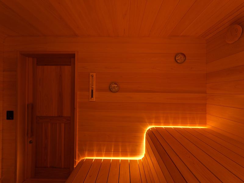 Sauna Villa Itadori 夜のサウナ室