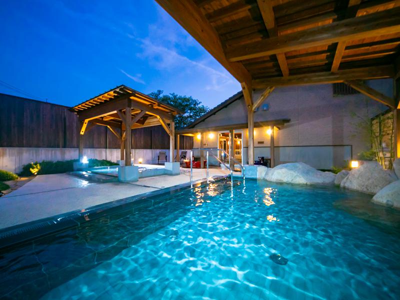 湯野温泉 芳山園 芳和の湯 露天風呂夜景