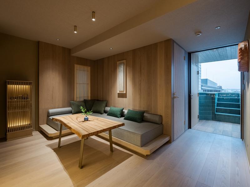 MOKU KYOTO ホテルの客室なので室内の休憩スペースも十分