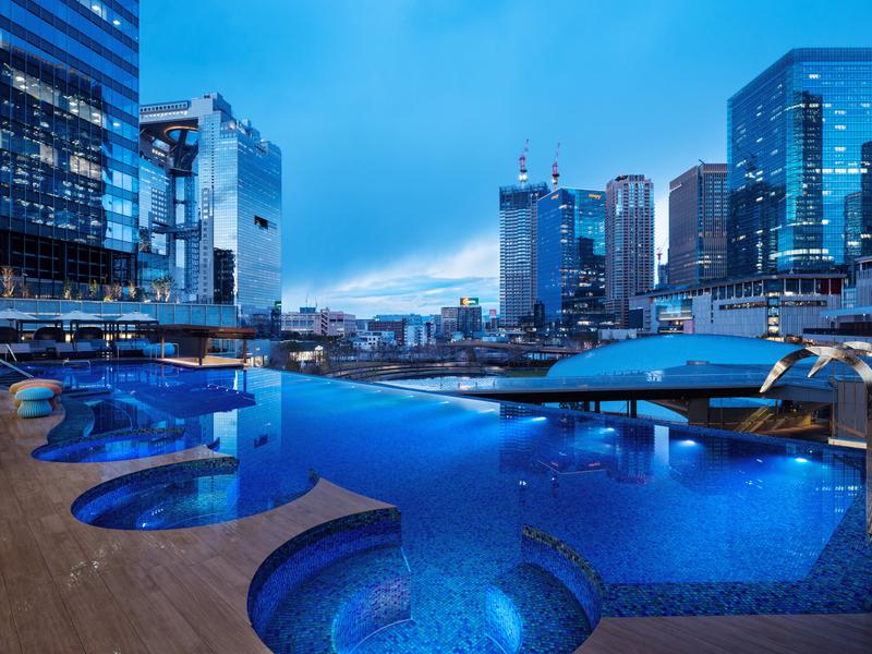 うめきた温泉 蓮 Wellbeing Park 屋外温水インフィニティープール