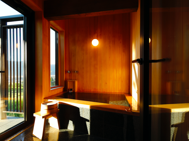 里山十帖 THE HOUSE IZUMI 隣接の内風呂