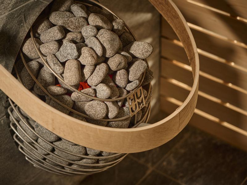 SAUNA Giraffe 南天神 ヒーターは、HUUM社のDROPとCILFF Miniを採用。