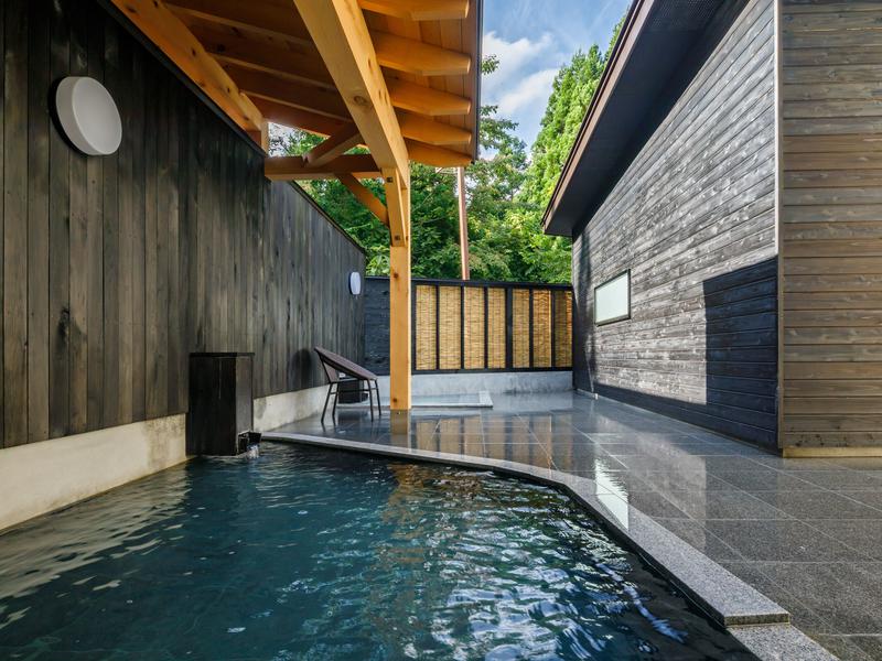 田沢湖水沢温泉郷 セルリアンリゾートAONI 秋扇の湯　露天風呂・水風呂