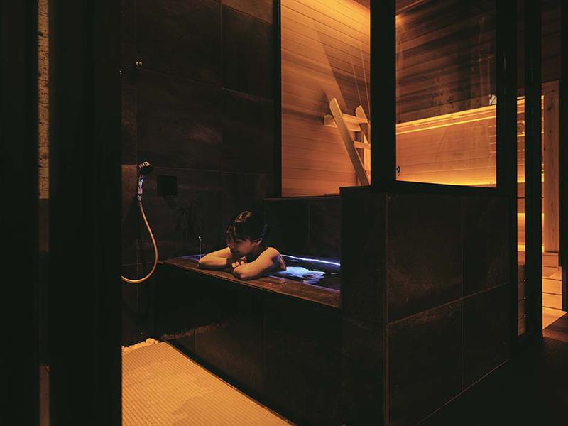 SAUNA Giraffe 天神【プライベート サウナ ジラフ 天神】 陽｜光の陽彩