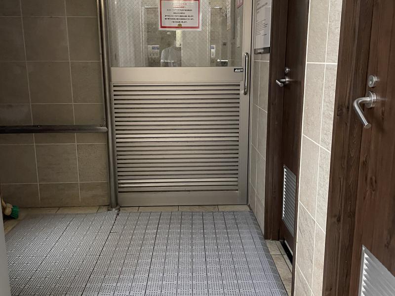 ゴールドジム 浜松町東京 シャワー室入り口