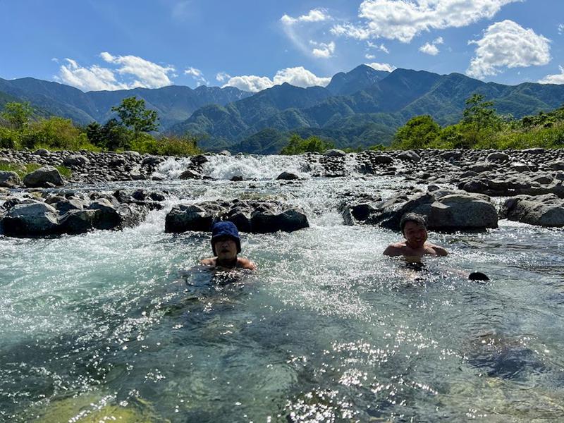 KAIKOMA SAUNA(ペンション駒城) 南アルプスの清流、大武川へダイブ出来ます