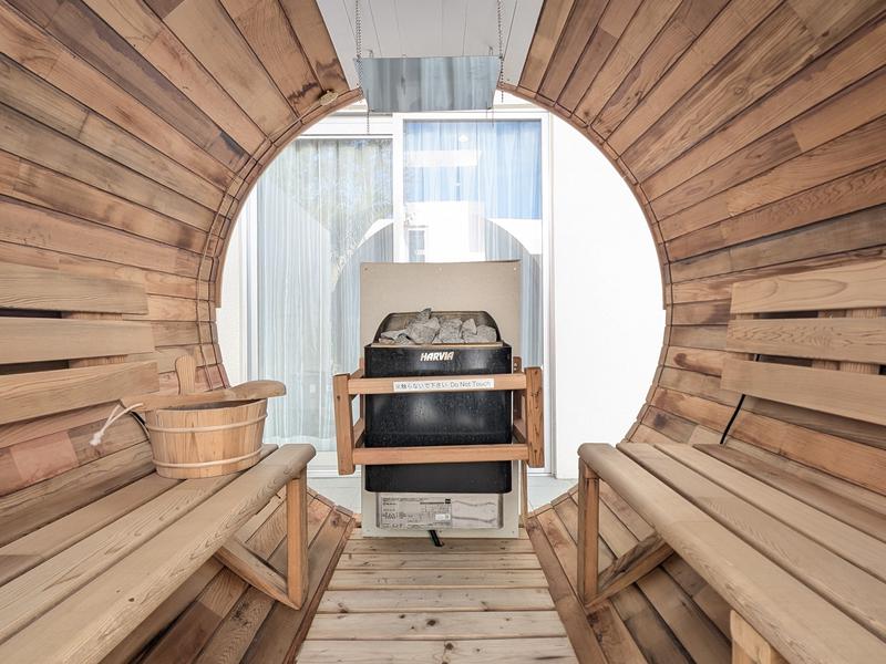The Pool & Sauna Villa MOTOBU バレルサウナ内