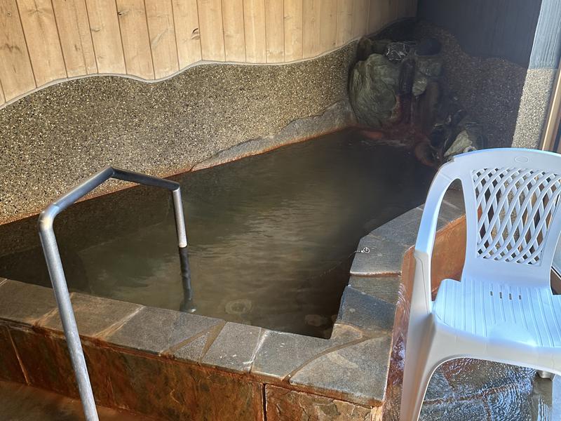 個室温泉花家族 屋内にある温泉の浴槽