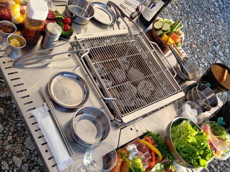 なんようグリーンヒル&南陽DEたけはららキャンプジョー 夕食にはスタッフが食材をお持ちして火起こしもお手伝いするバーベキューがサウナ飯