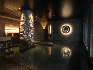 休日湯 写真
