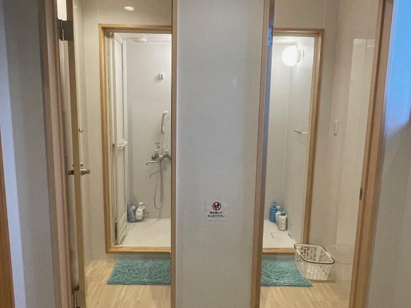 オートキャンプ77 CLPオリーブ畑 シャワー室