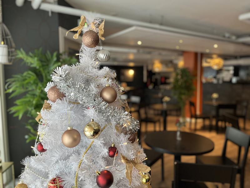 Golden Circle Suites ホテル受付レストラン