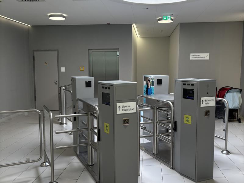 Cosimawellenbad 受付