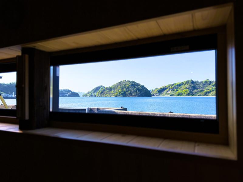 サウナ新地鼻 サウナ室窓