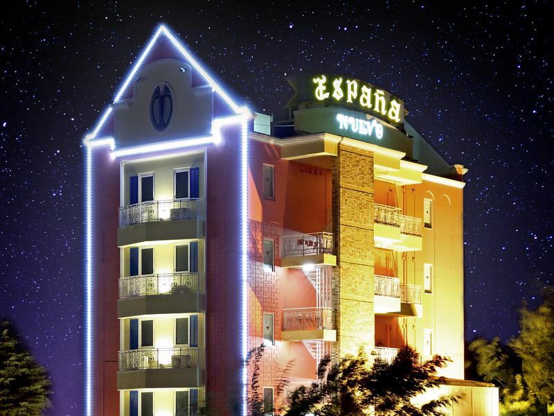 ホテル イスパニアヌーボ 写真