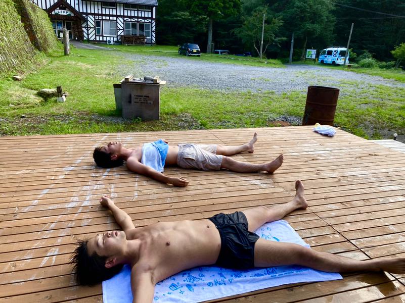 REBUILD SAUNA (ゲストハウスLAMP豊後大野) 外気浴スペース(ウッドデッキ)