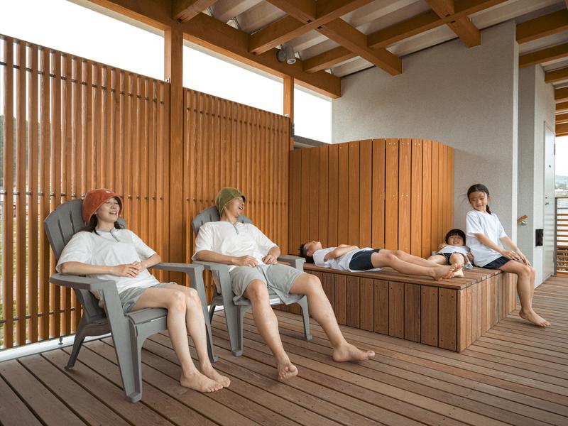 おながわ海岸広場 SAUNA & CABINS 風のサウナ 外気浴・ととのいテラス