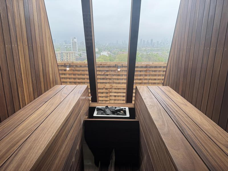 Rooftop Saunas Brixton サウナ室