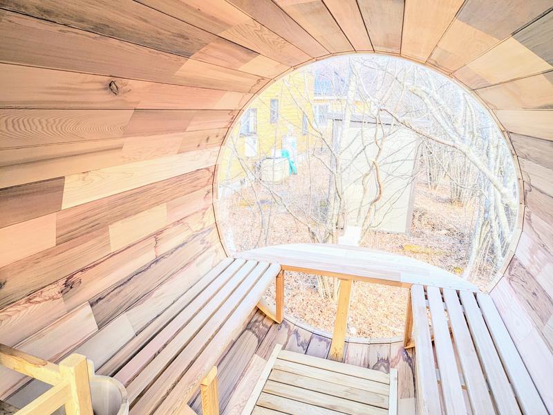 Asuka Resort 富士山中湖 バレルサウナ室内①