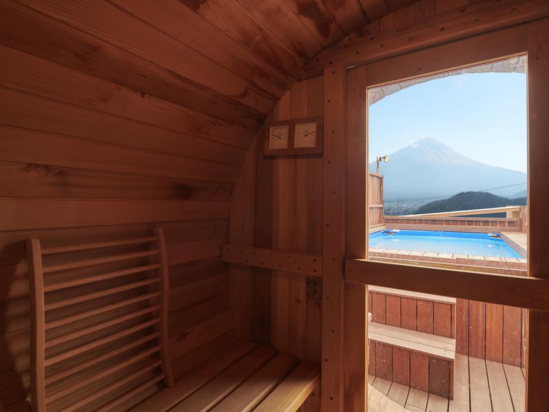 Dot Glamping 富士山 サウナ景色