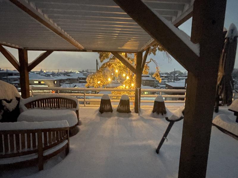 Mount Fuji Panorama Glamping 外気浴と休憩室