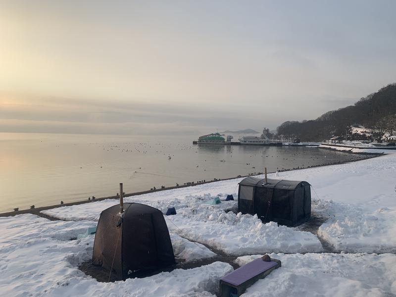LAKE SIDE HOTELみなとや 冬は雪ダイブもできます。