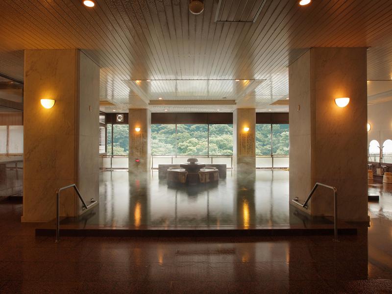 あさやホテル 秀峰館大浴場(公式HPより)