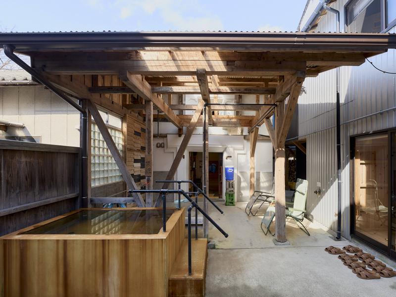 HOSTELperch (パーチ) 水シャワー、水風呂、外気浴