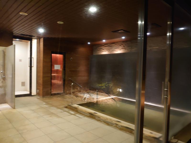 フォレストスパ (フジプレミアムリゾート) 浴室（内風呂・水風呂・サ室入口）