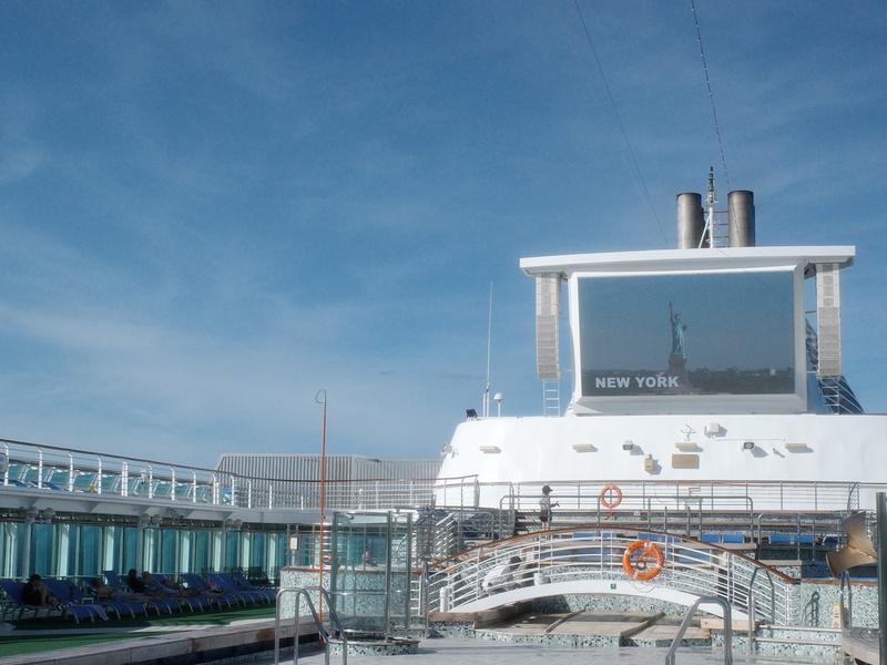 PEACE BOAT(世界一周船) プール