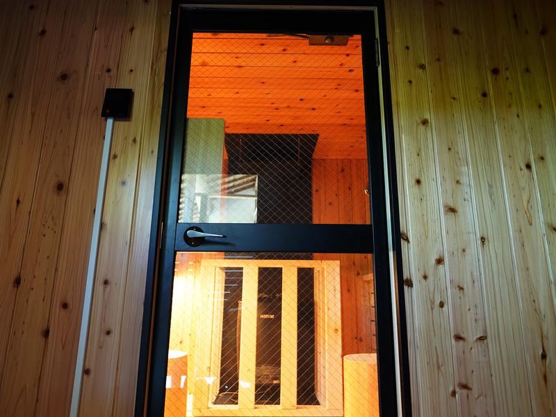 SAUNA & CURRY URI 京丹後 蔵サウナ前室