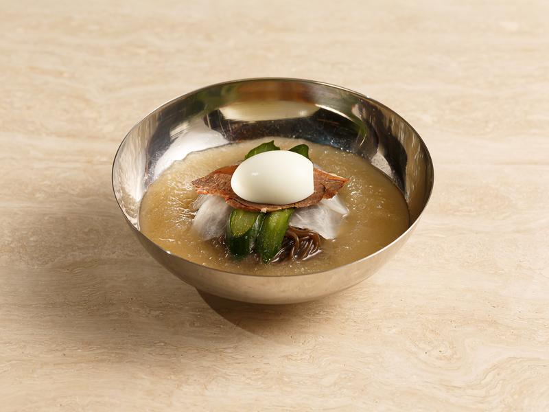 BAR SAUNA ユッチャン葛冷麺