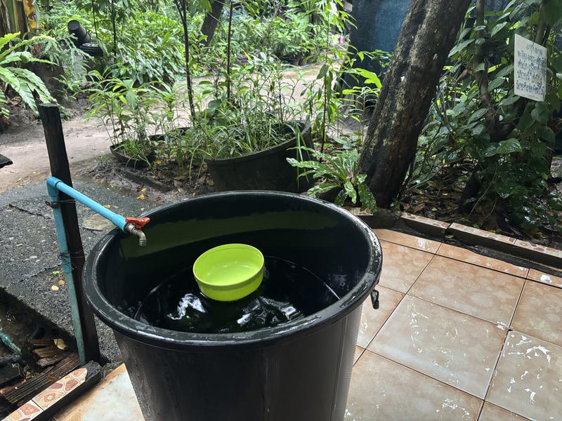 บ้านอบสมุนไพรสุวรรณกิจ (スワンナキット薬草スチームハウス) 水がめ