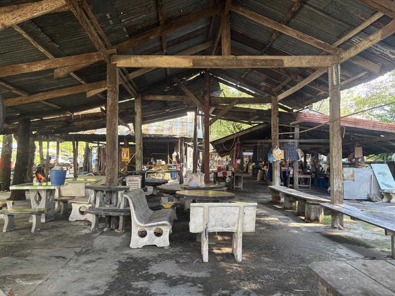 อบสมุนไพรวัดหนองปลาปาก (ワット・ノーンプラーパーク薬草スチームサウナ) ととのいスペース