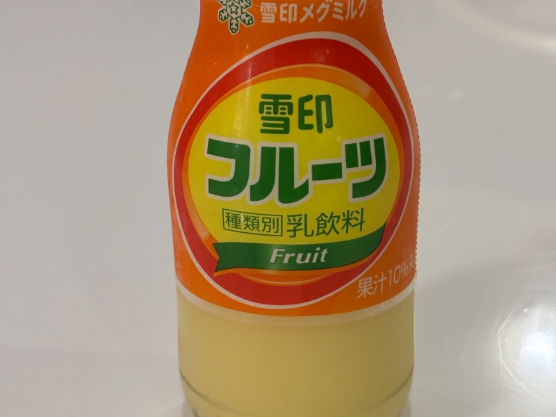 フルーツ牛乳