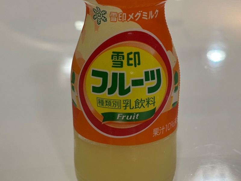 フルーツ牛乳