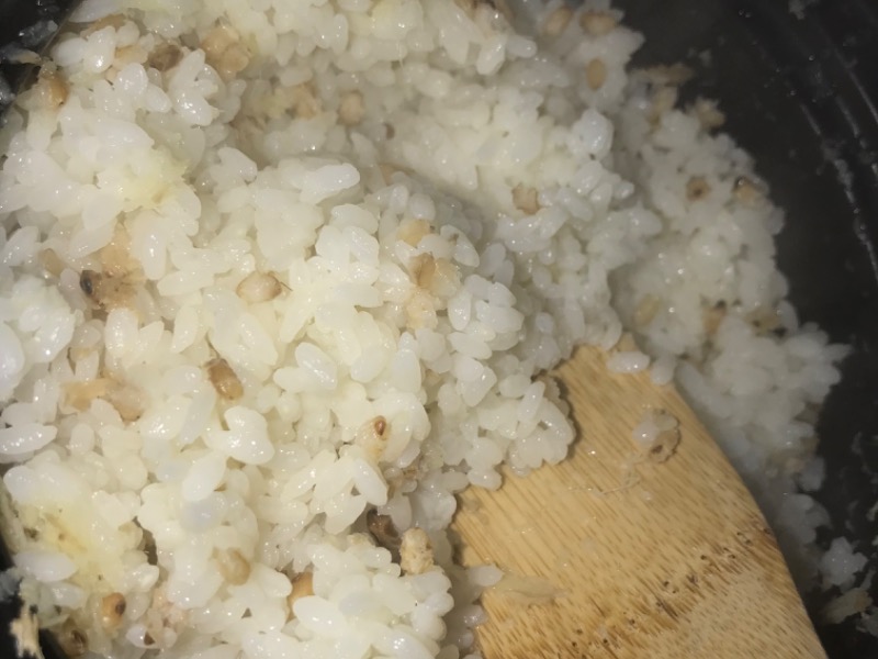 ゆきひかり土鍋炊きは炒り玄米とすり生姜まぜてます